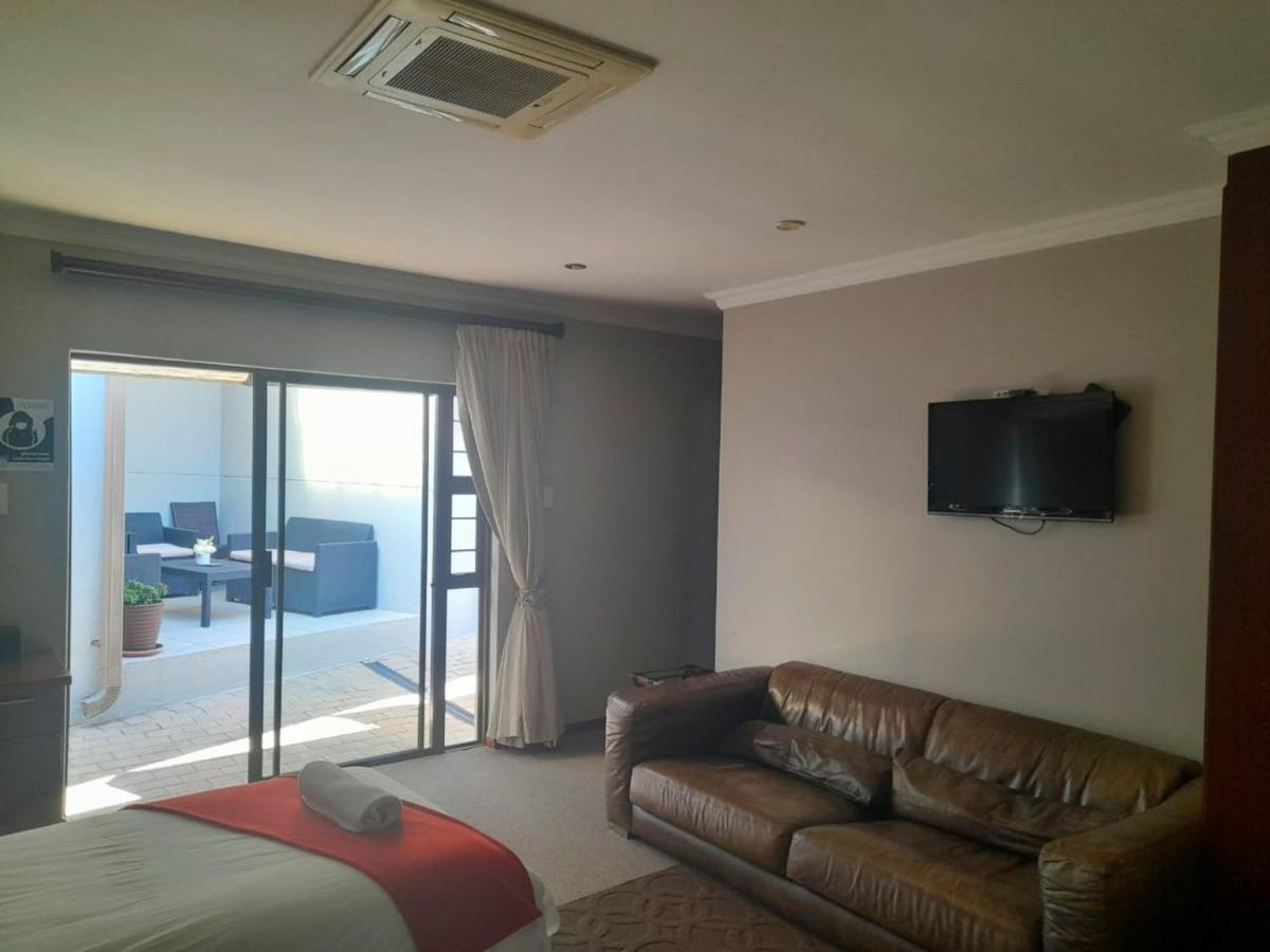 47 On Preston Guesthouse 요하네스버그 외부 사진