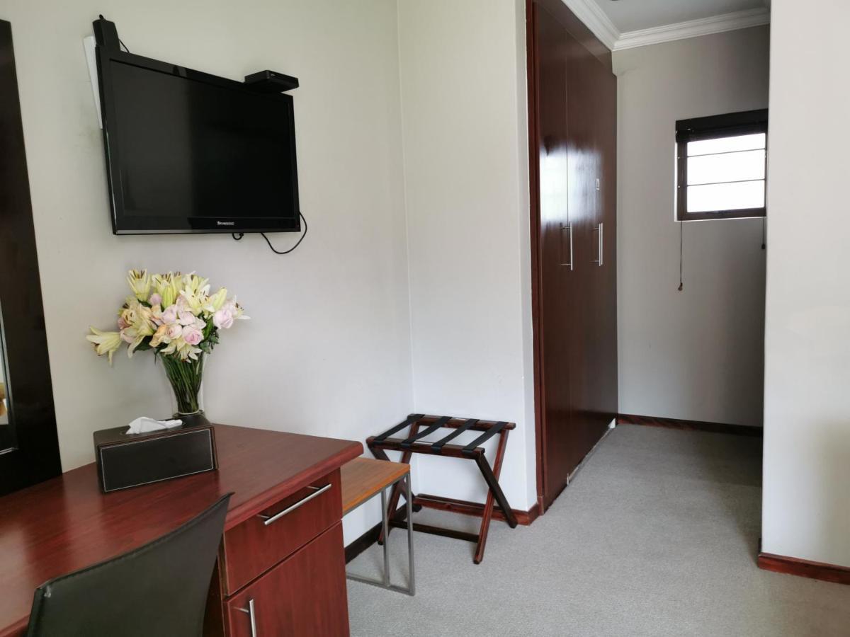 47 On Preston Guesthouse 요하네스버그 외부 사진